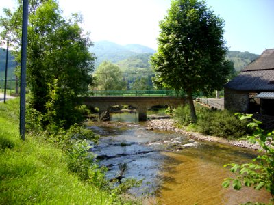 Arhan (Lacarry e.a., Pyr-Atl, Fr) pont sur l'Apoura