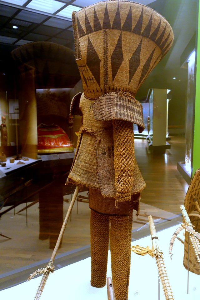 Armor with head protection and wooden club, Kiribati, individual pieces collected 1883-1895 - Ethnological Museum, Berlin - DSC01256