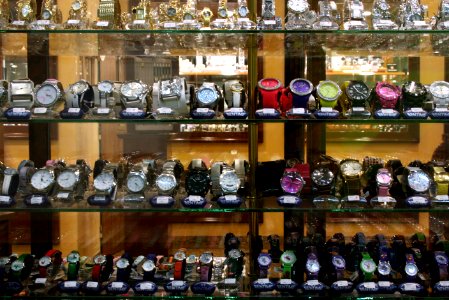 Armbanduhren in einem Schaufenster