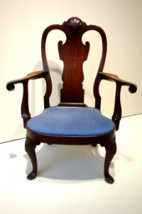 Armchair, Philadelphia, 1735-1745, walnut - Chazen Museum of Art - DSC02633