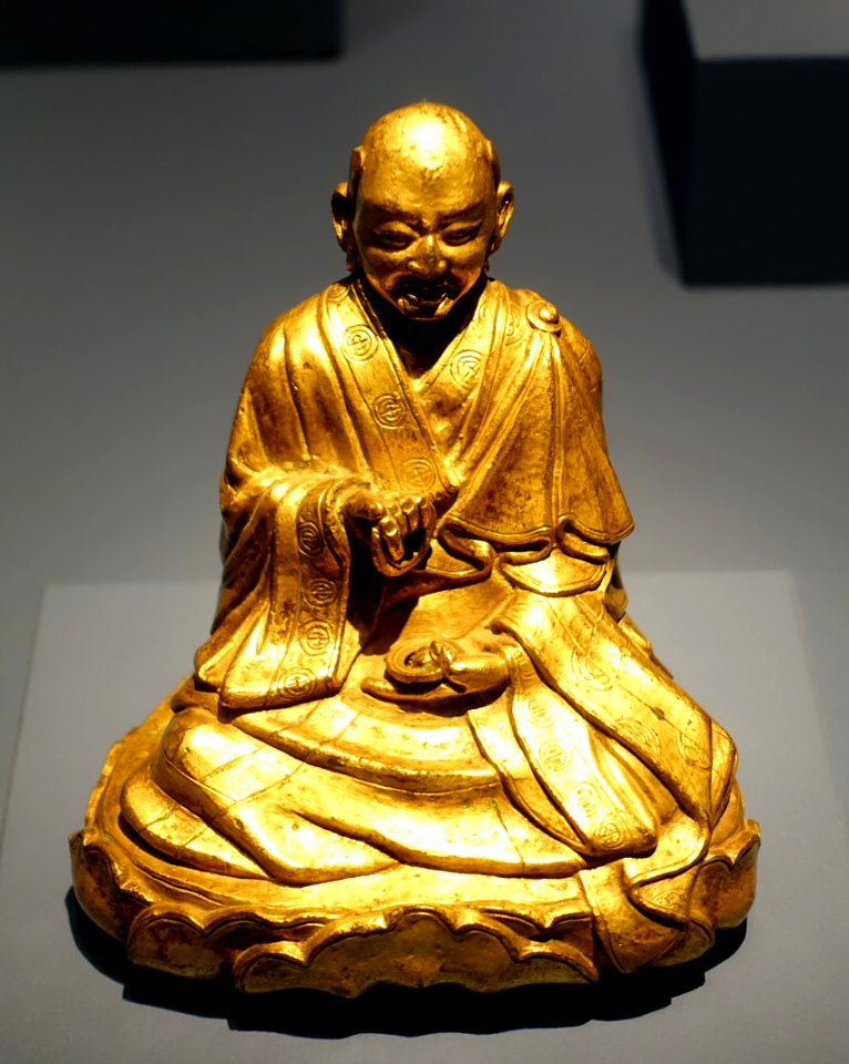 Arhat Kalika, Tibet in a Chinese style, c. 16th-17th century AD, firegilt bronze - Linden-Museum - Stuttgart, Germany - DSC03698