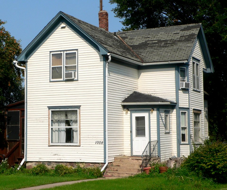 Armour, South Dakota, 1008 Main St from SW 1