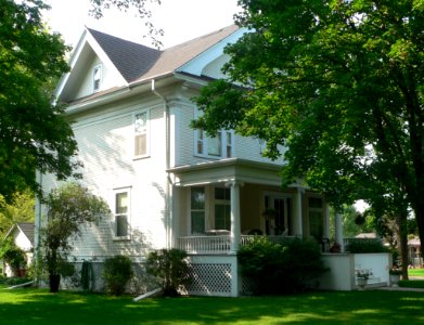 Armour, South Dakota, 921 Main St from SE 1