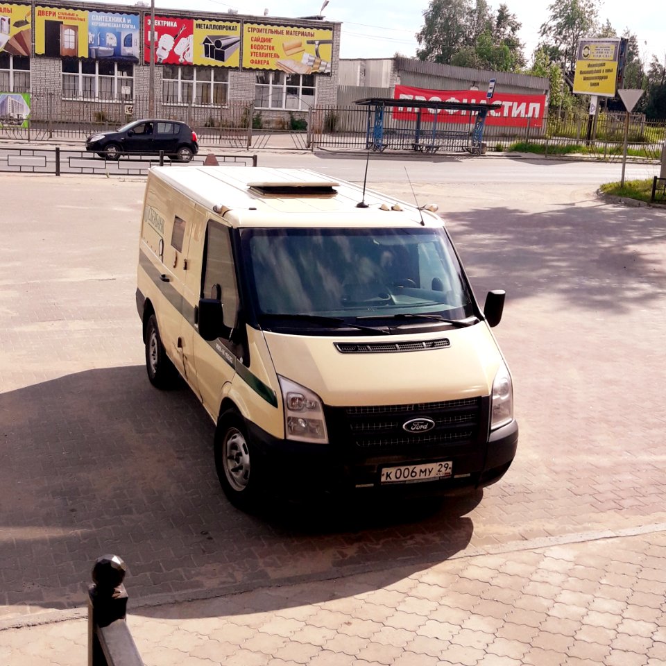 Armoured van IMYa-M 19282 (Ford Transit) (02)