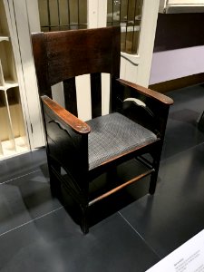 Armchair designed by Charles Rennie Mackintosh, photo 2
