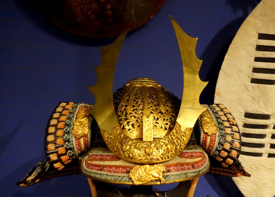 Armor in Do-Maru style, Japan, 19th century, view 2 (helmet in Kamakura style) - Glenbow Museum - DSC00785