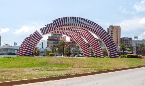 Arcos Cromáticos by Carlos Cruz Diez