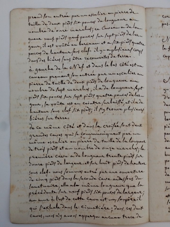 Archives du Rhône - Visites des vingt cimetières de la ville de Lyon et de ses Faubourgs, église paroissiale de Sainte Croix, rapport (2)