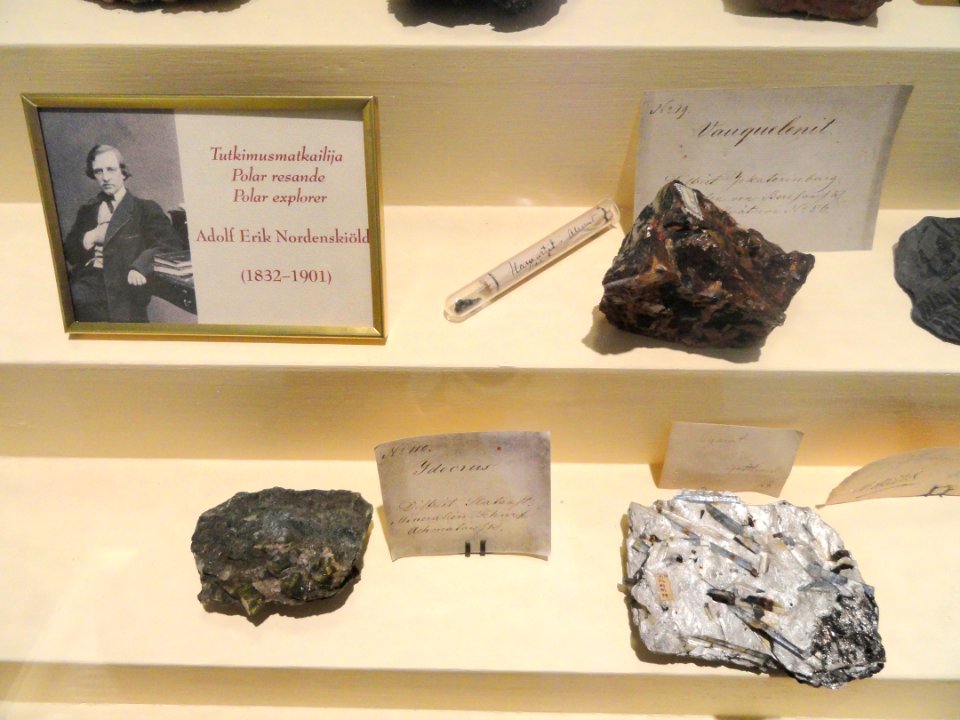 Arctic stone - Mineral Cabinet (Arppeanum) - DSC05504