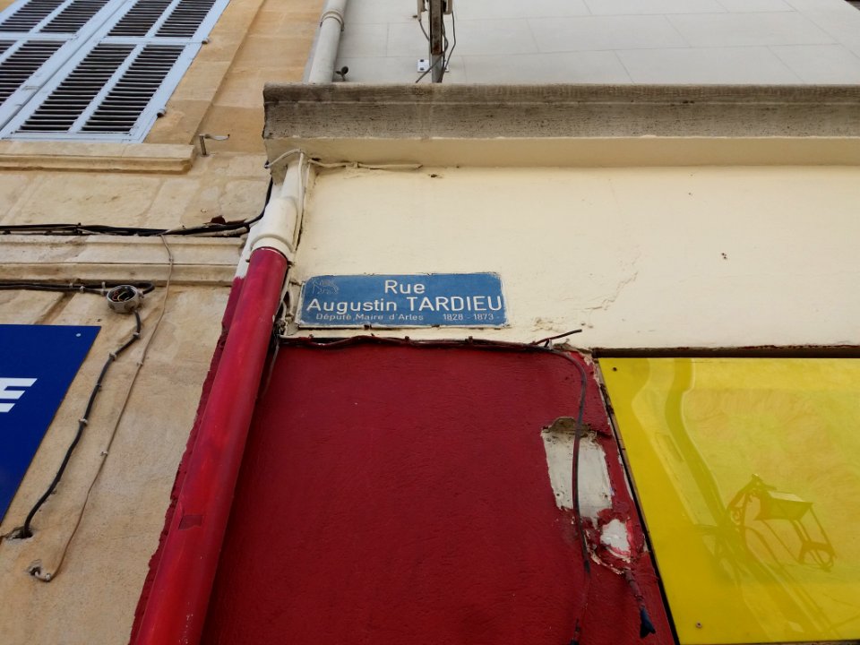Arles - Rue Augustin Tardieu, plaque