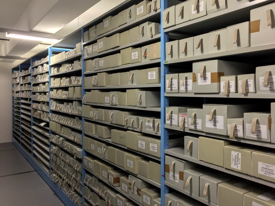 Archivregale - Sächsisches Staatsarchiv Dresden 15