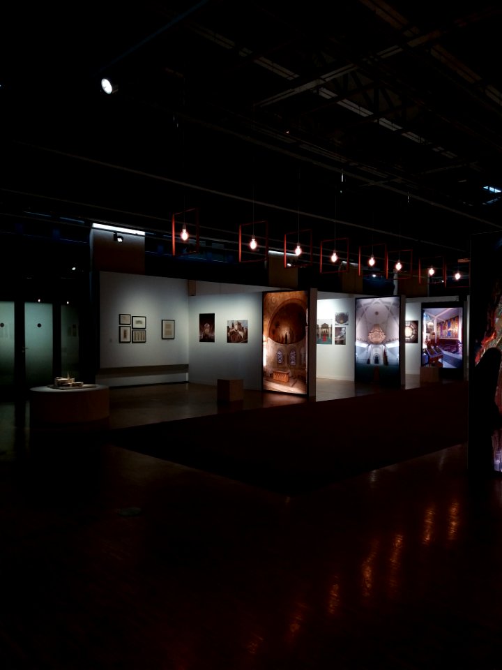 Archives municipales de Lyon - Exposition De pierre et d'esprit (2019), vue d'ensemble