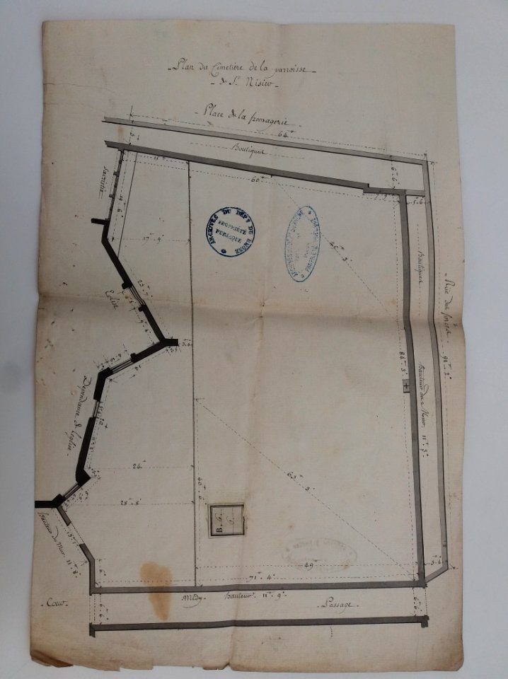 Archives du Rhône - Visites des vingt cimetières de la ville de Lyon et de ses Faubourgs, paroisse de Saint-Nizier, plan du cimetière
