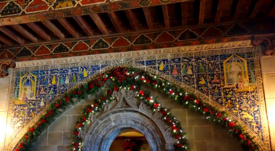 Archway tiles, women - Hearst Castle - DSC06355