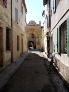 Arles - Rue du Grand Couvent, côté sud