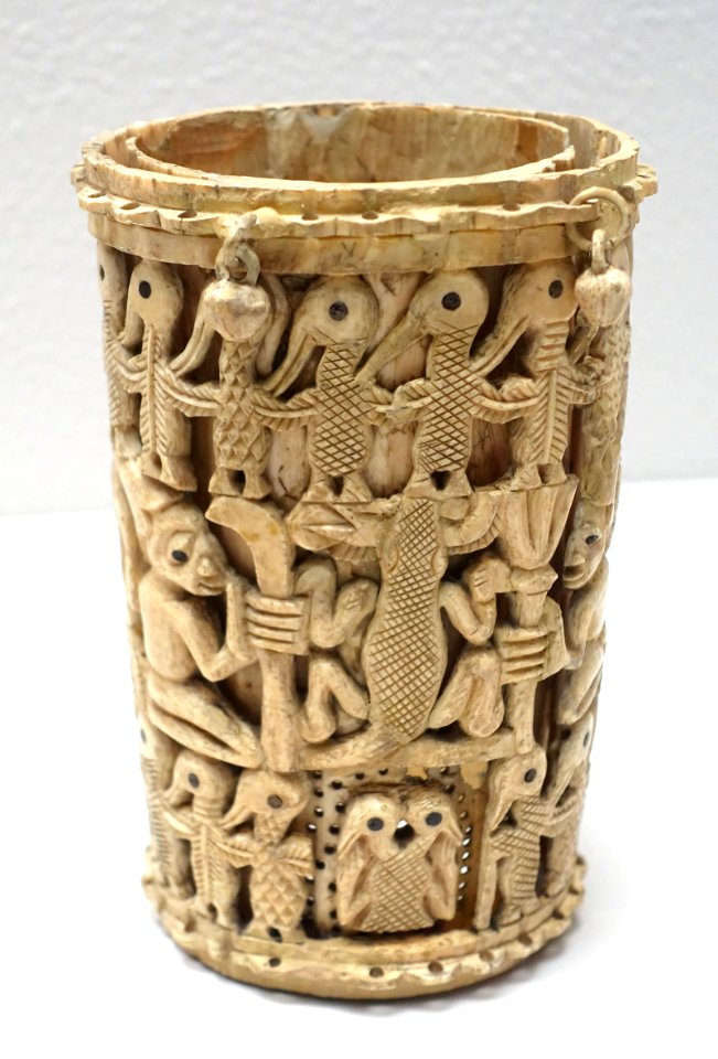 Arm band, Owo, Yoruba, 18th century AD, ivory - Ethnological Museum, Berlin - DSC02382