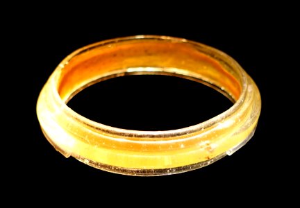 Arm ring, Trochtelfingen, Kreis Reutlingen, c. 200 BC, yellow glass - Landesmuseum Württemberg - Stuttgart, Germany - DSC02822