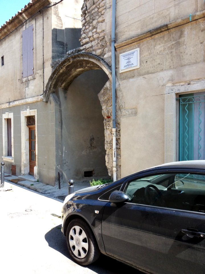 Arles - Rue du Grand Couvent, entrée de la maison de René Berlandier