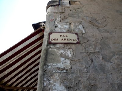 Arles - Rue des Arènes, plaque