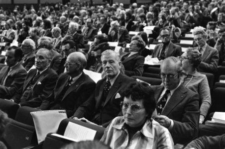 AR-Partijraad in Amsterdam (over CDA) Aantjes en vice-voorzitter AR dr. D. Fh. , Bestanddeelnr 928-5167