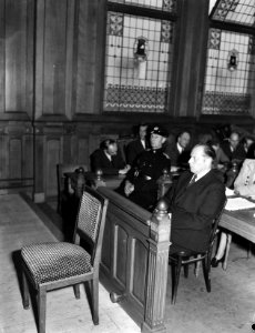 Arnold Meyer in de rechtszaal, Bestanddeelnr 901-8074