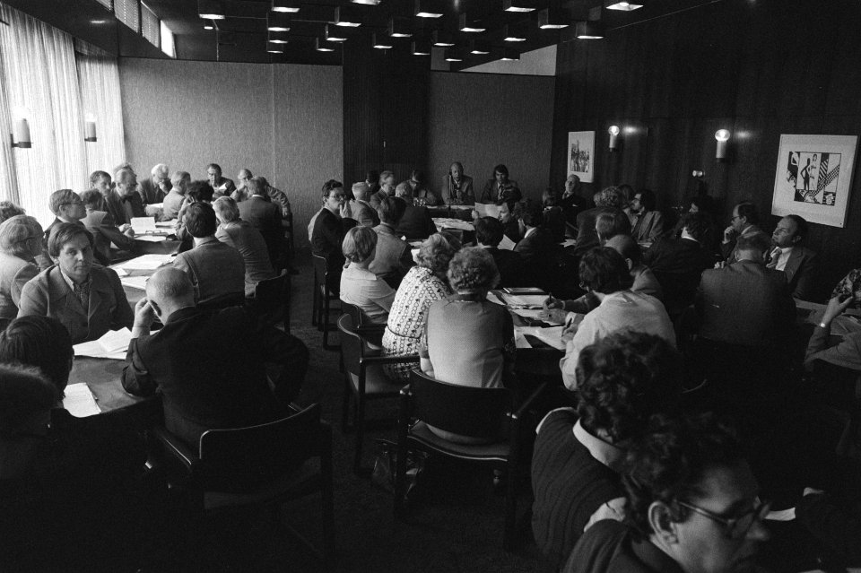 ARP partijraad Hoogeveen discussie groep, Bestanddeelnr 929-7291