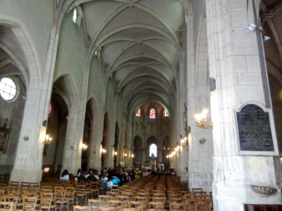 Arpajon (Essonne) Église, intérieur, nef