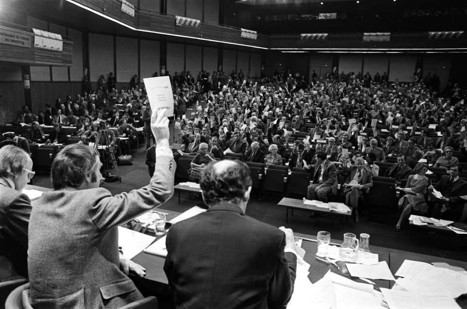 AR-Partijraad in Amsterdam (over CDA) AR-partijraad, Bestanddeelnr 928-5168