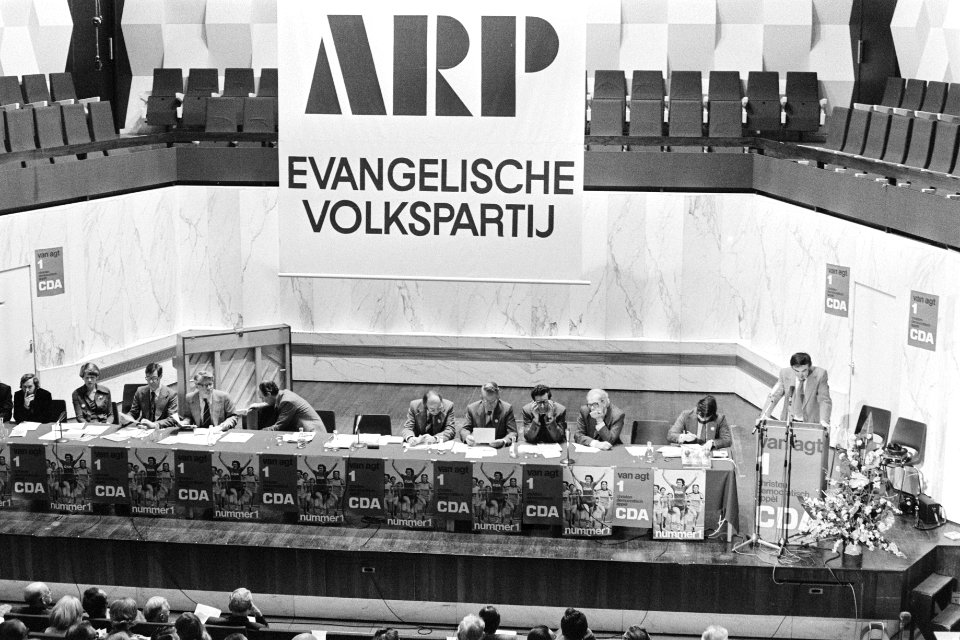 AR-partijraad in Doelen Rotterdam opdracht AR (partijraadsvergadering), Bestanddeelnr 929-1666