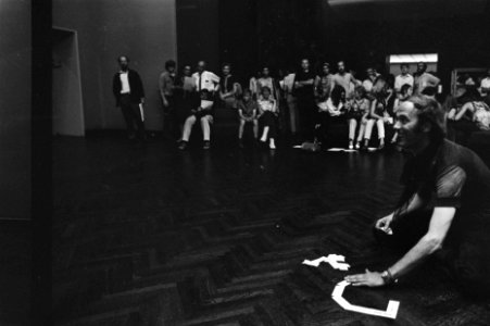 BBK bezet Nachtwachtzaal in Rijksmuseum, Amsterdam tegen falend cultuurbeleid, Bestanddeelnr 923-5871