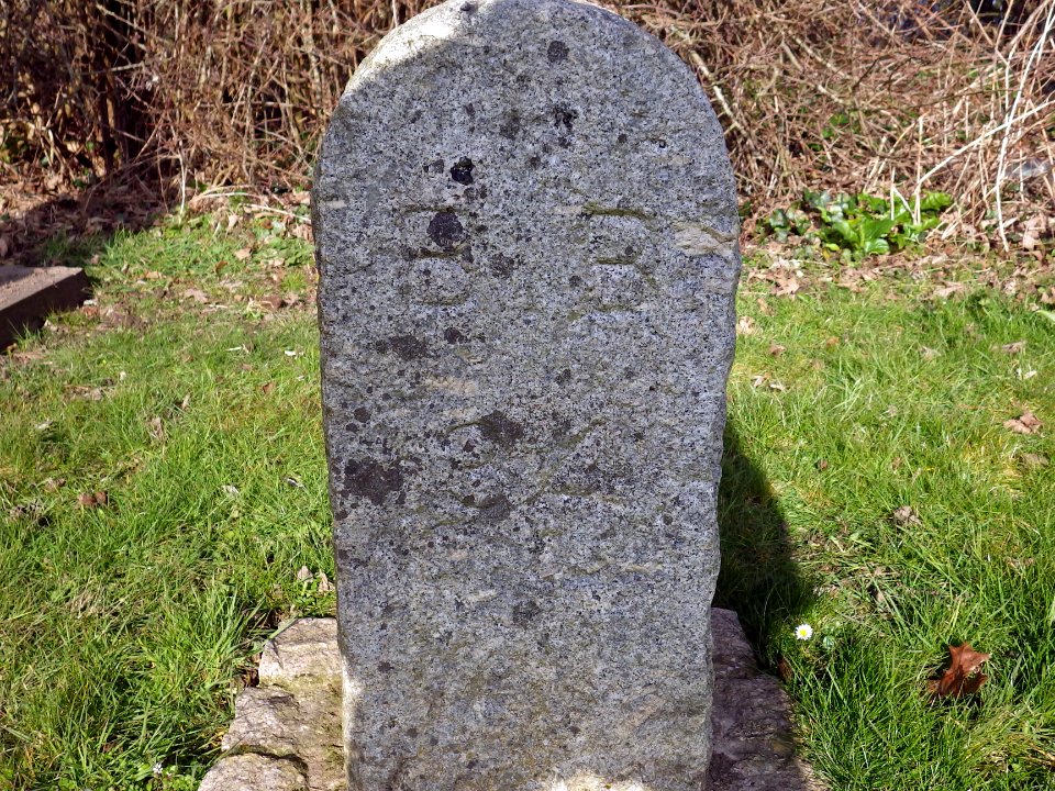 BB34 Boundary Stone, Lunsford's Cross (2)