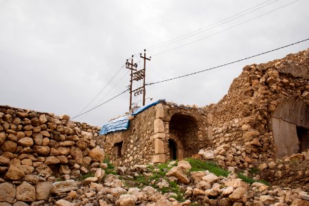 Around the Shrine of Nahum in alQosh 02