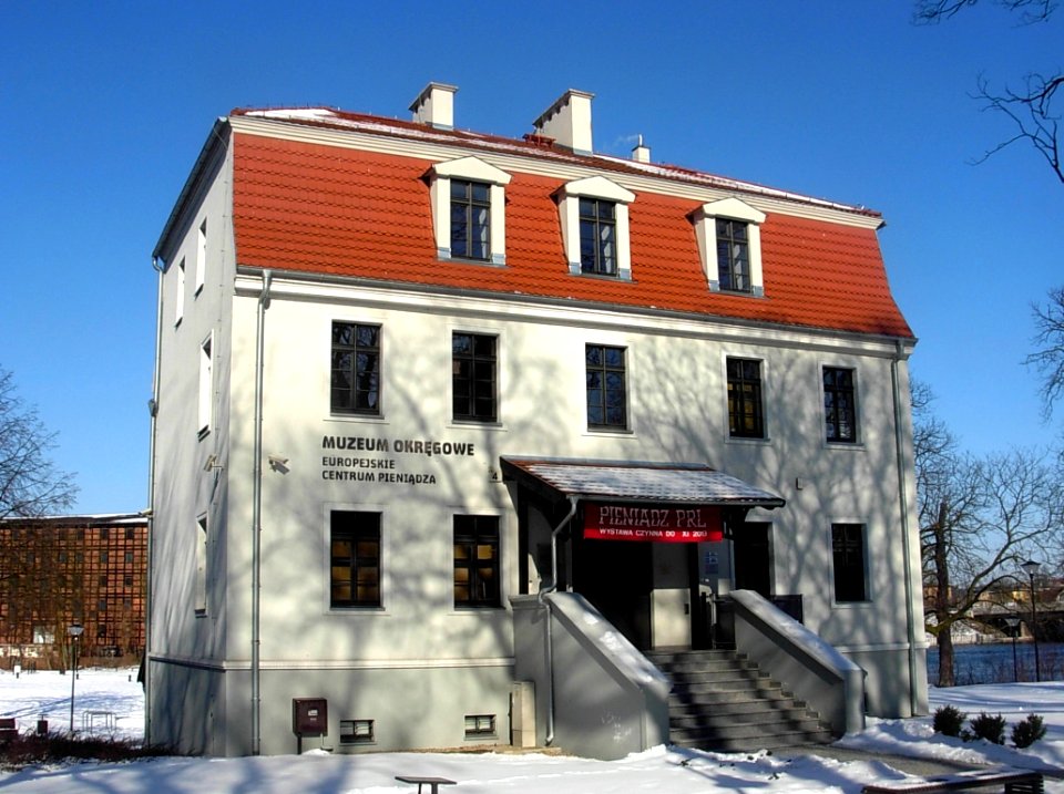 Bdg Eur Centr Pieniądza 03-2013