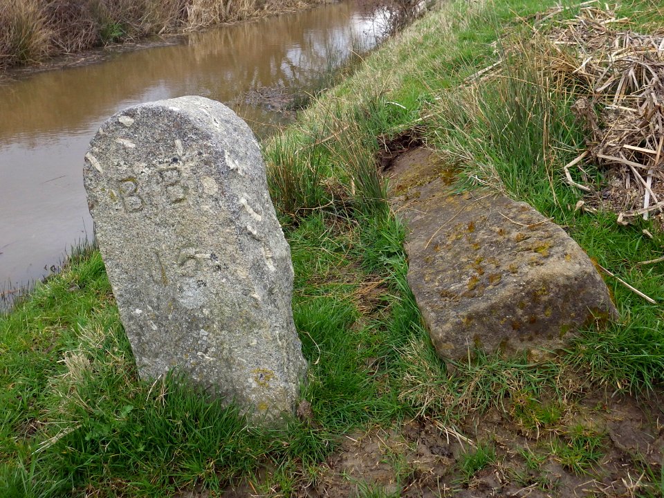BB15 and CH Boundary Stones, Hooe Level
