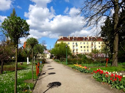 Bdg Arboretum UKW25 4-2015