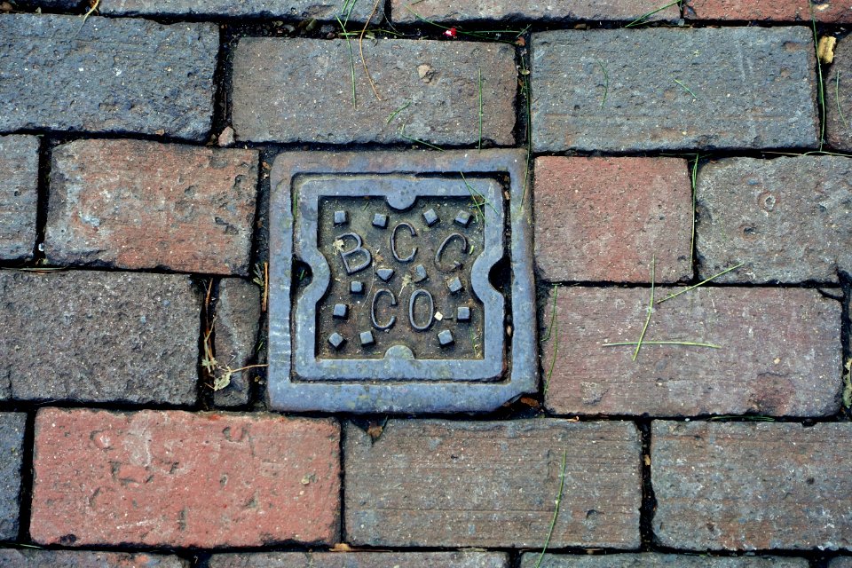 BCC CO street hole cover - Beacon Hill - Boston, MA - DSC02314