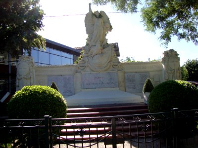 Baziège (Haute-Garonne, Fr) monument aux morts