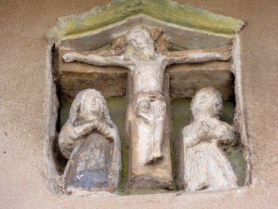 Bazailles (Meurthe-et-M.) calvaire sur façade maison