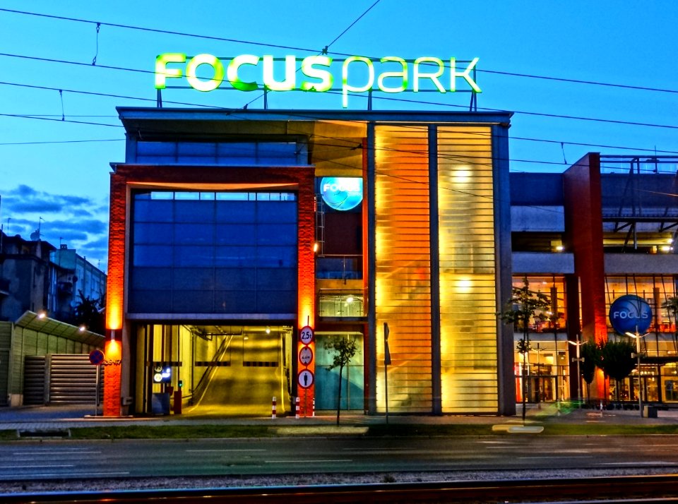 Bdg FocusPark noc 4 07-2013