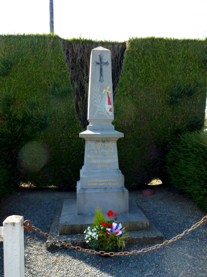 Bazoques (Eure, Fr) monument aux morts