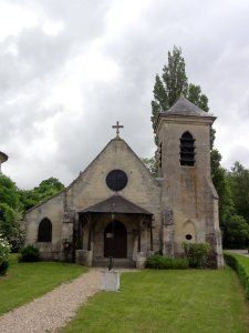 Bazicourt (Oise) Église