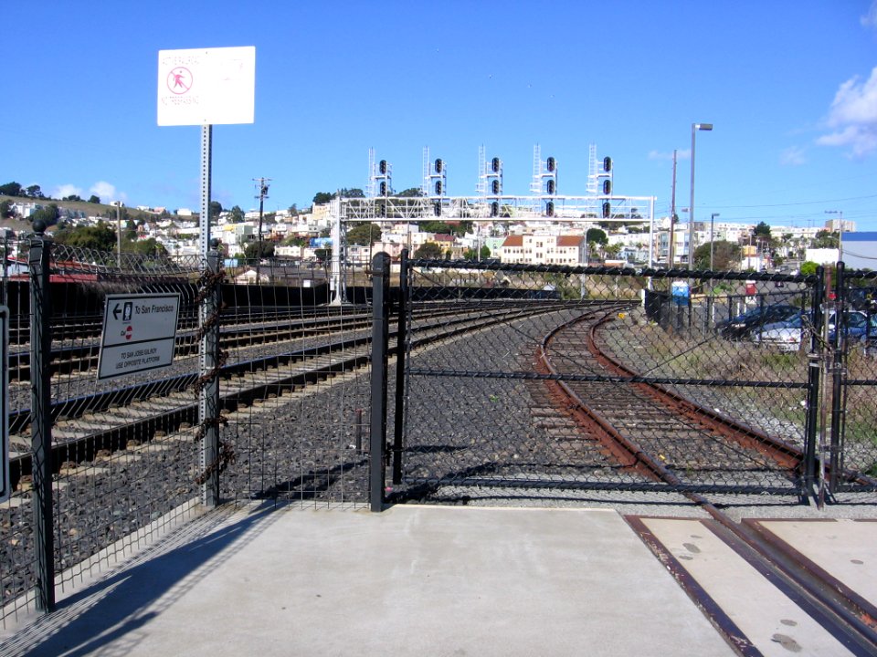 Bayshore Station 3244 32