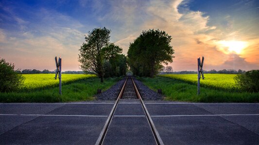 Rails fast transport