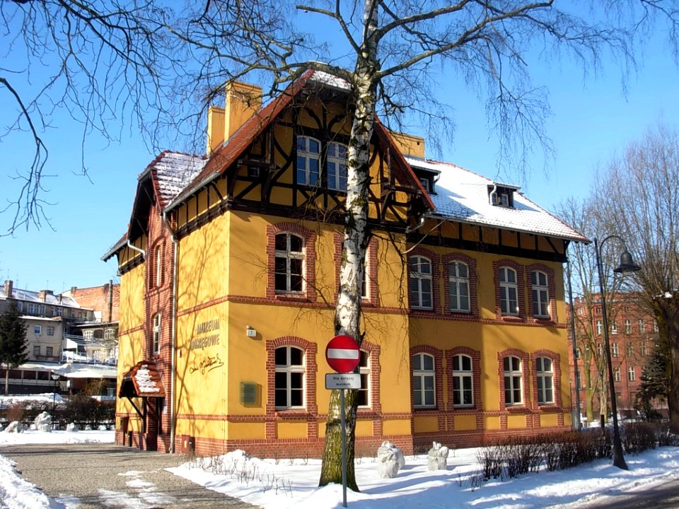 Bdg Dom Wyczółkowskiego 03-2013a