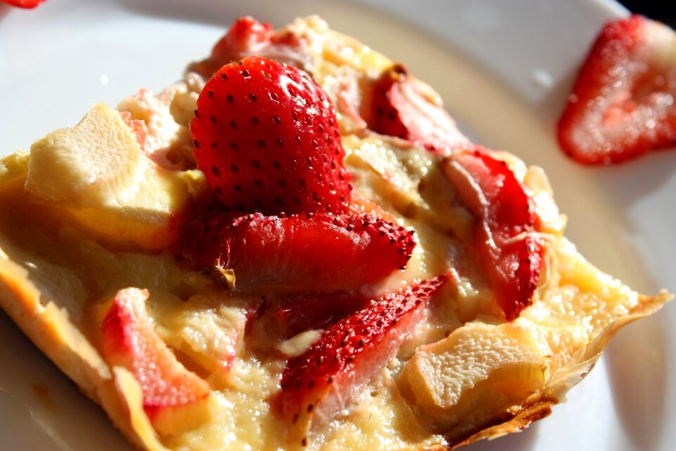Food eat strawberry