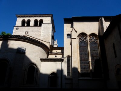 Basilique Saint-Martin d'Ainay - Zoom sur le chevet et la tour
