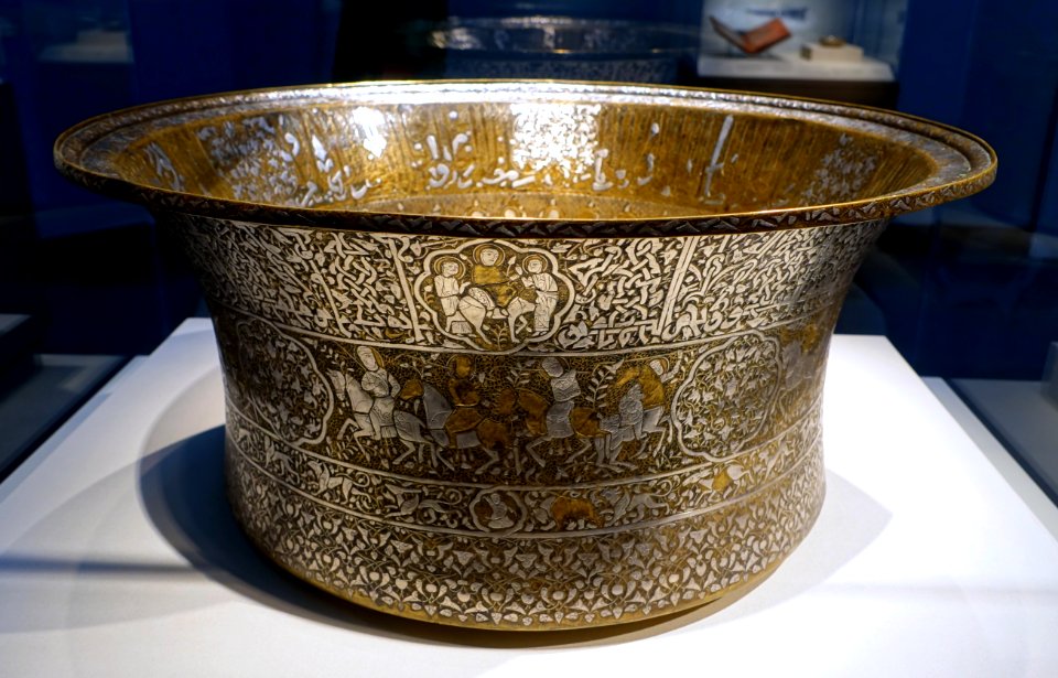Basin, Syria, c. 1240 AD, brass inlaid with silver - Freer Gallery of Art - DSC04710