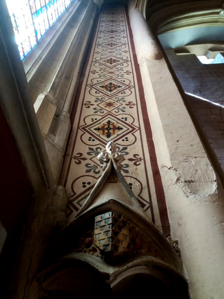 Basilique Saint-Martin d'Ainay - Chapelle Saint-Michel - Haut de niche et frise