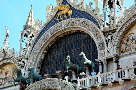 Basilica-di-San-Marco-horses-20050524-031