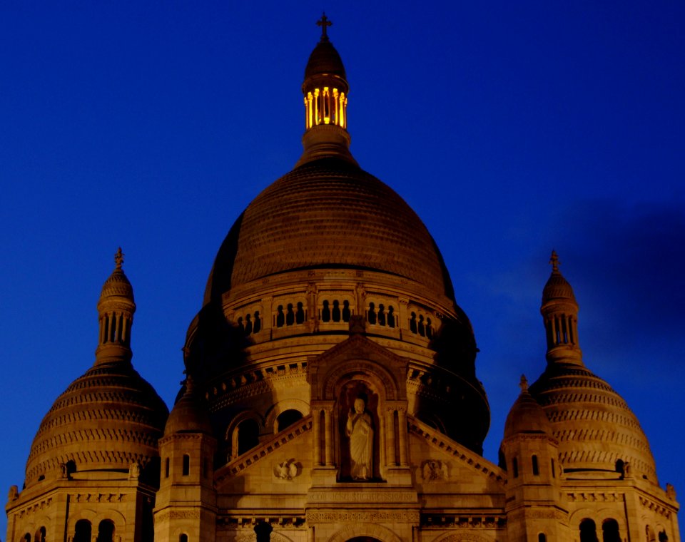 Basilique du Sacré Coeur at night p2